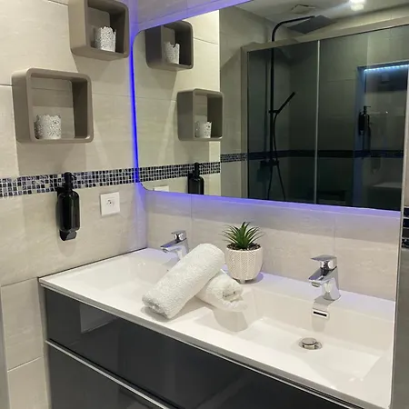 Pyramide Apartment Mulhouse